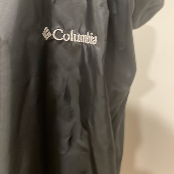 Columbia Rain Coat, Windbreaker Jacket - Picture 2 of 8